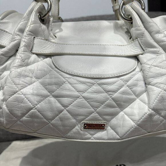 Moschino White Quilted Shoulder Bag - Picture 4 of 16